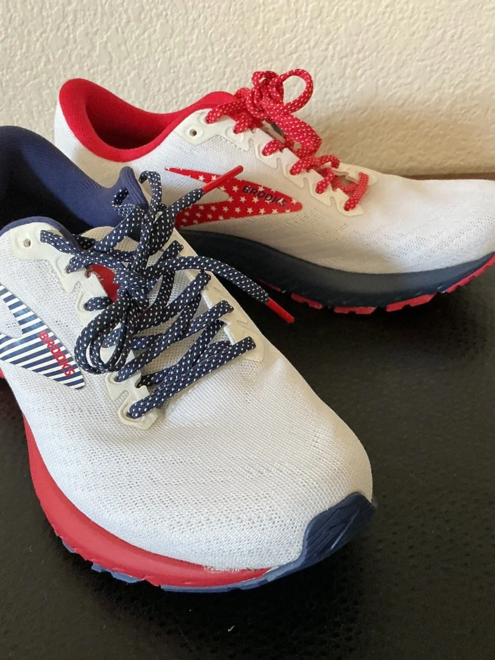 Brooks Women Launch 7 USA Stars And Stripes Running Shoe 1203221D66 Size 6.5